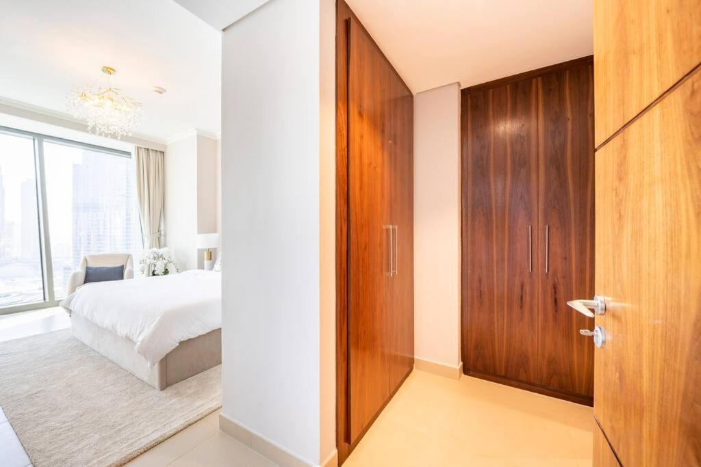 Larbi Breathtaking Burj And Fountain View Luxurious 2 Bed Leilighet Dubai Eksteriør bilde