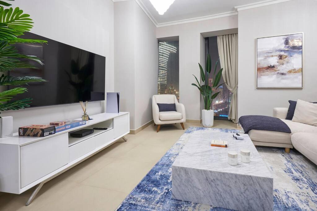 Larbi Breathtaking Burj And Fountain View Luxurious 2 Bed Leilighet Dubai Eksteriør bilde