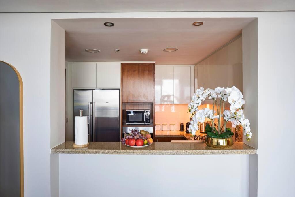 Larbi Breathtaking Burj And Fountain View Luxurious 2 Bed Leilighet Dubai Eksteriør bilde